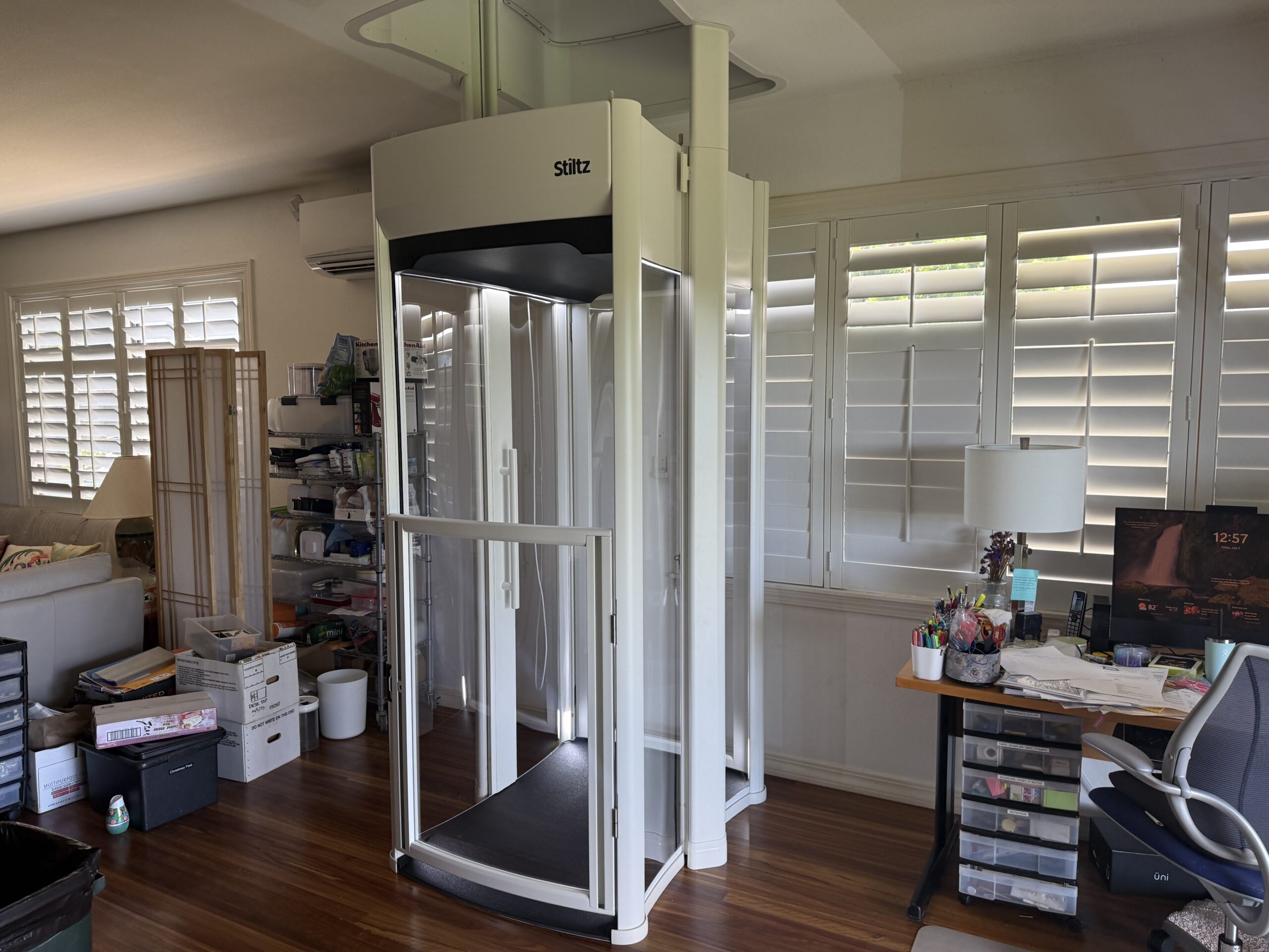 A lift added to an existing home office: after installation